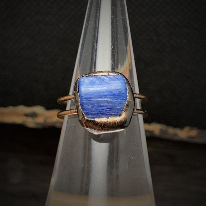 Rohstein Damenring, Geburtsstein, verstellbar. Naturstein Schmuck, einzigartig.