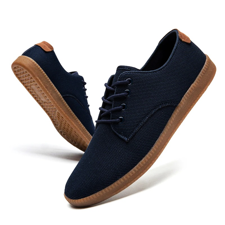 Bequeme Herren Freizeitschuhe mit gepolsterter Sohle für langanhaltenden Komfort & Stabilität bei jedem Schritt.