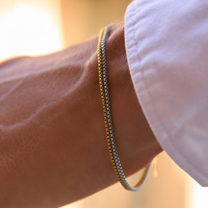 Hochwertiges Damen Kettenarmband aus vergoldetem Edelstahl, ideal für jeden Anlass.