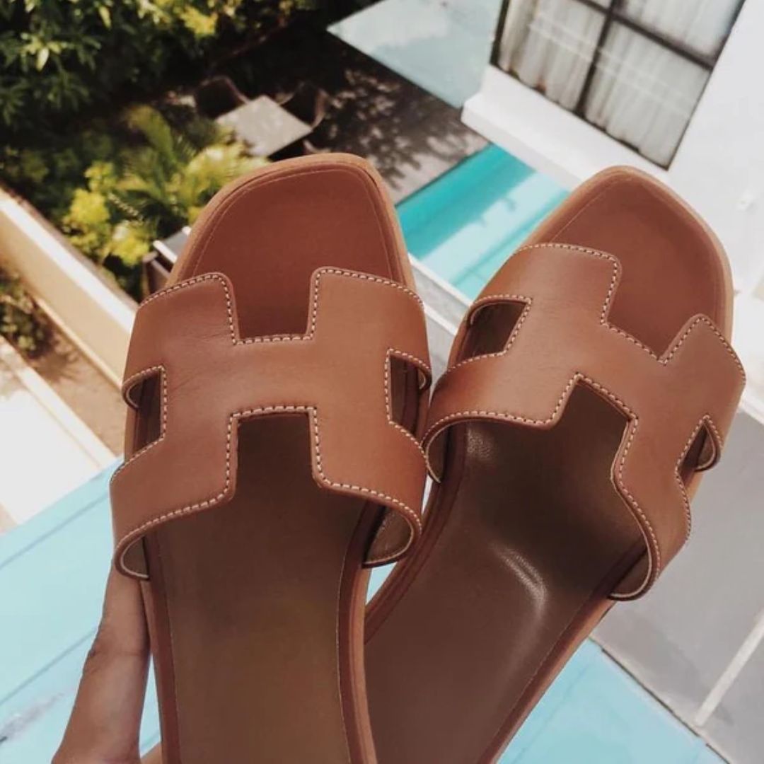 Cora Damen Sandalen: Stilvolle und bequeme Sommerschuhe mit offenem Design für sommerliche Eleganz.