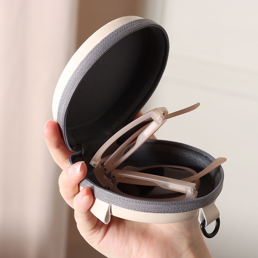 Leicht faltbare Unisex Retro-Sonnenbrille. Perfekt für die Tasche, UV400 Schutz, stilvolles Sommer-Accessoire.