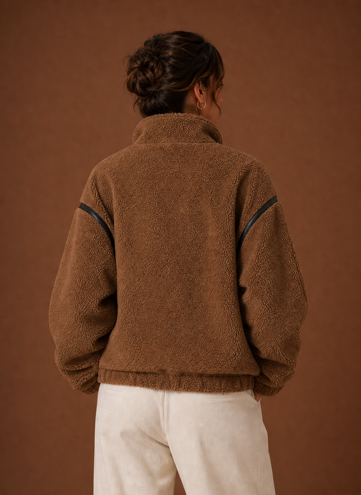 Gemütliche weiße Damen Winterjacke, weiche Sherpa-Jacke mit Reißverschluss für Freizeit-Looks.