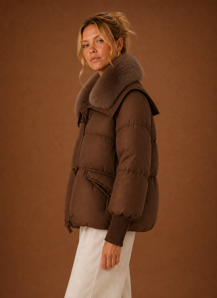 Funktionaler Damenparka, Kälteschutz & Outdoorbekleidung, ideal für kalte Wintertage.