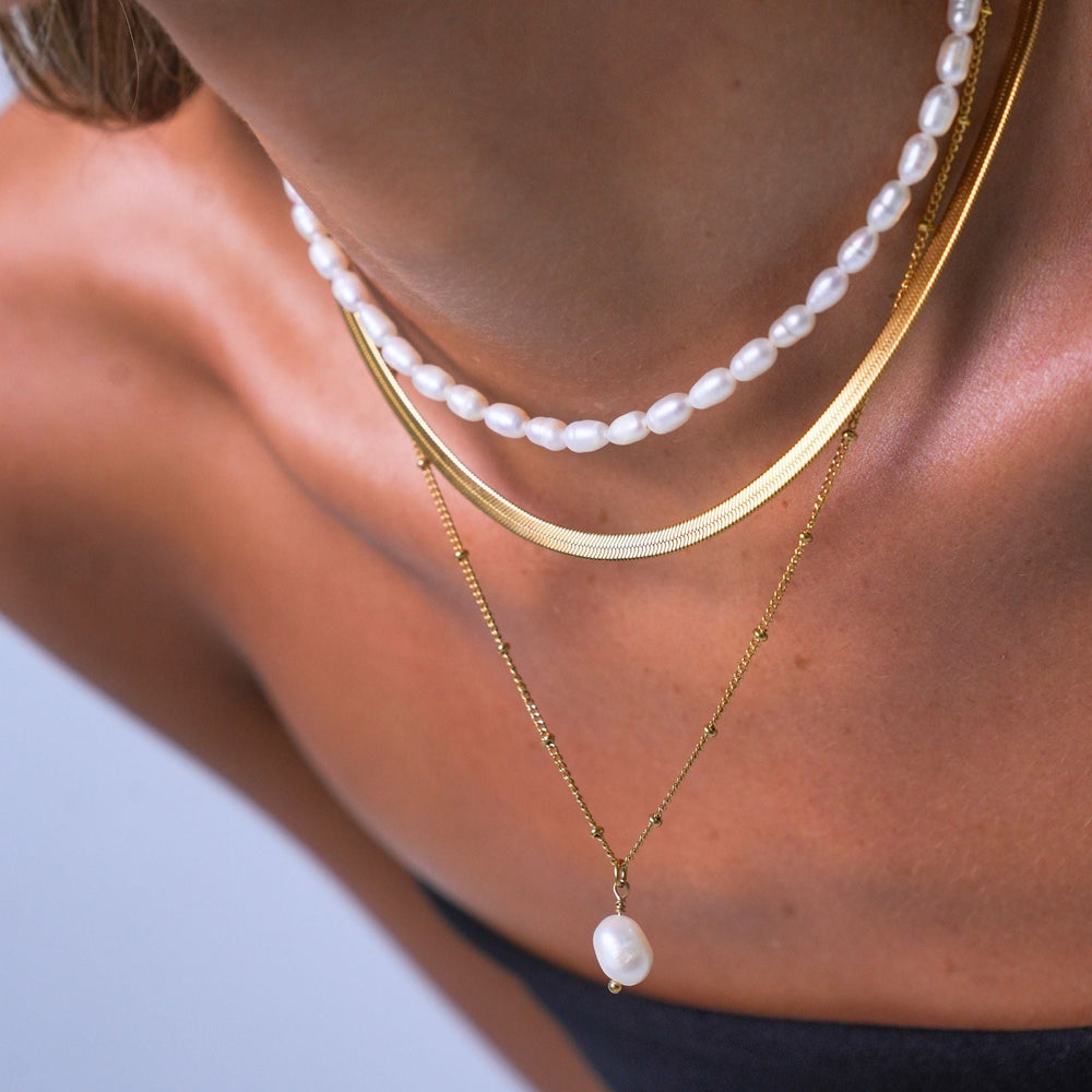 Elegantes Damen Layering Halsketten Set, 3-teilig, vergoldet mit Süßwasserperlen und Goldkette, wasserfest.