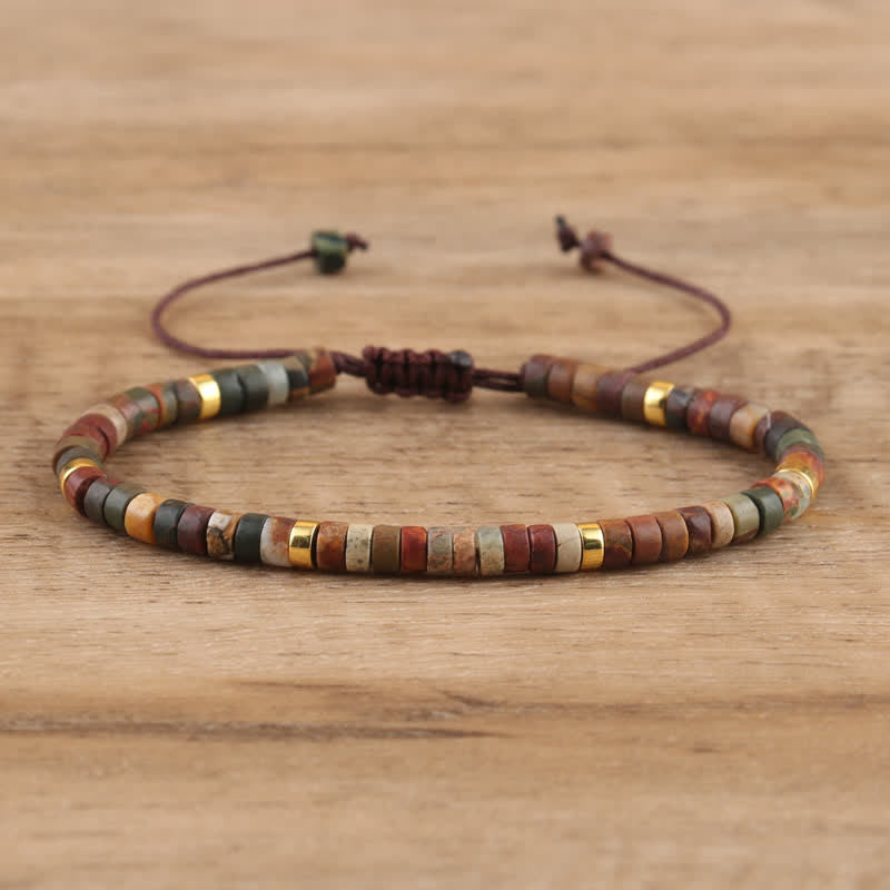 Handgemachtes Damenarmband Seraphina mit Natursteinen, geflochtenes Design, hochwertiger Schmuck.