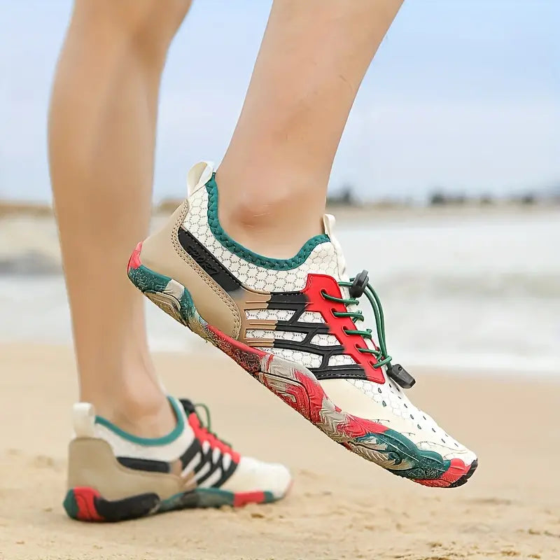 Flexible, bunte Damen-Barfuß-Wasserschuhe. Leichte & rutschfeste Badeschuhe, ideal für Aqua-Aktivitäten.