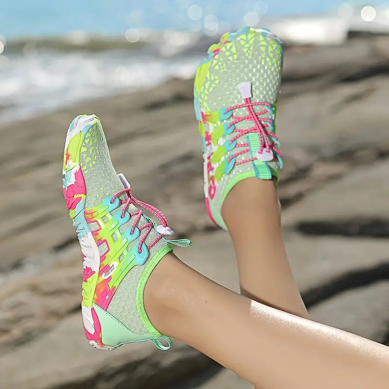 Leichte Outdoor-Wasserschuhe für Damen, flexibel für Wanderungen & alle Abenteuer.