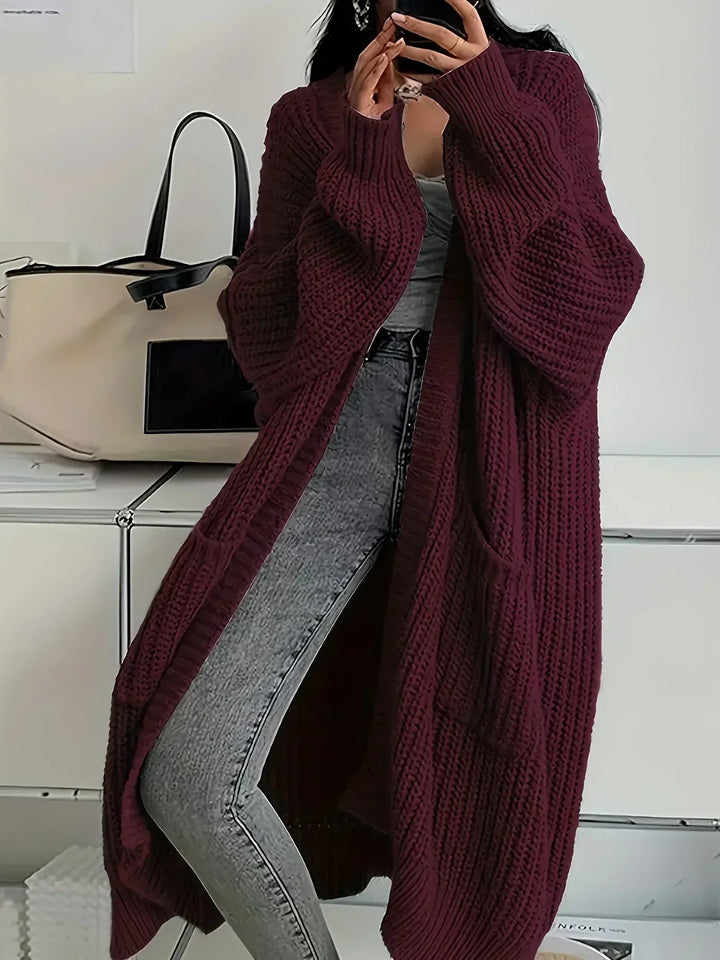 Gemütlicher Damen Wärme-Cardigan Sophia, perfekt zum Entspannen. Weicher Strick hält im Herbst & Winter warm.