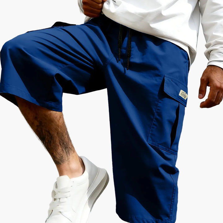 Hochwertige Herren Streetwear Cargo Shorts, komfortabel & stilvoll für den urbanen Look.