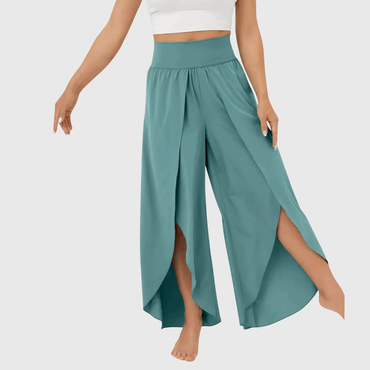 Elegante weite Flare Hose für Damen, perfekt als luftige Freizeithose oder stilvolle Urlaubshose.