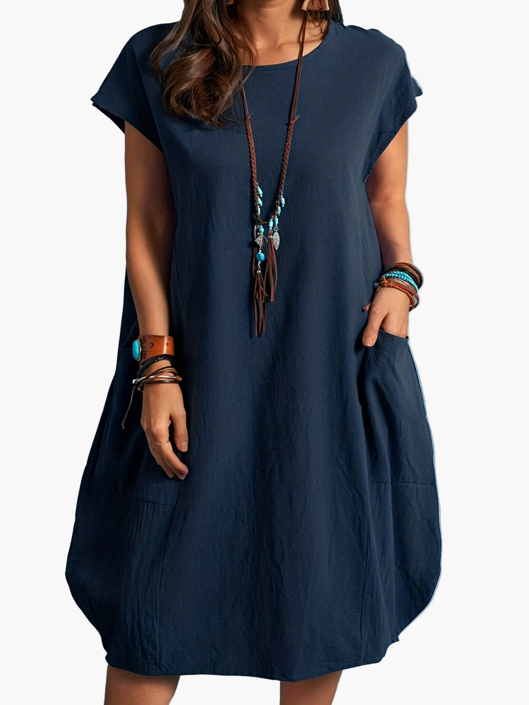Trendiges A-Linien Sommerkleid für Damen im Boho Chic, mit Kurzarm und seitlichen Taschen. Komfortabel.