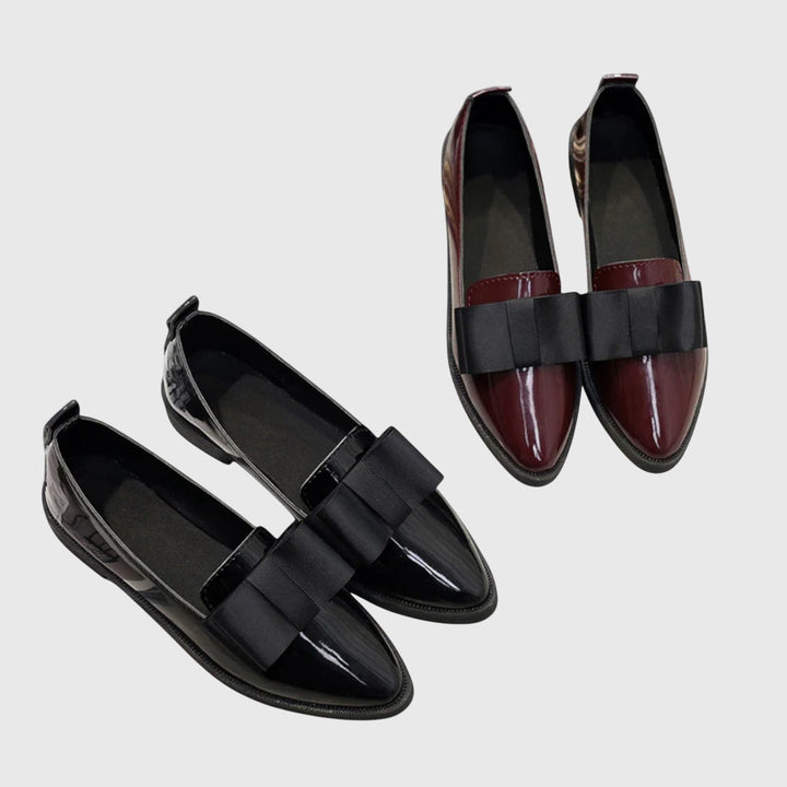 Nahaufnahme der runden Zehenkappe von bequemen Damen Slip-On Loafern. Eleganter Damenschuh, leicht anzuziehen.