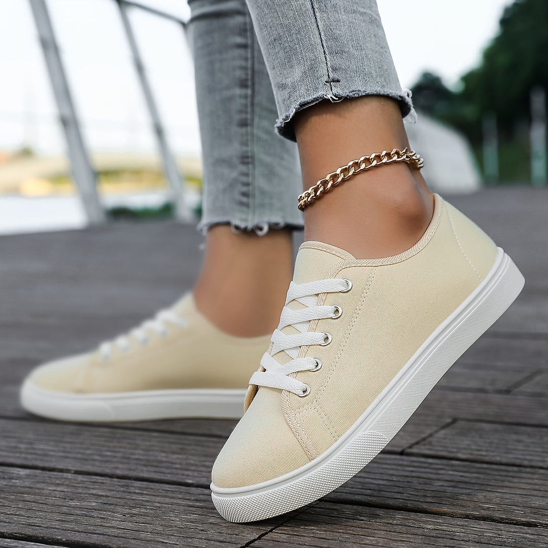 Stilvolle Damen Freizeit-Sneaker im Low-Top Design, moderne Schnürschuhe für Frühling/Sommer Damenmode.