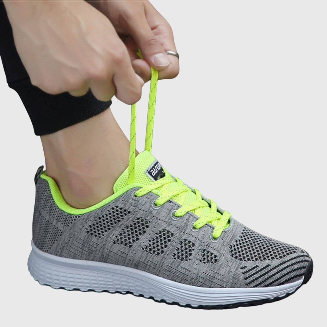 Damen-Komfortschuhe: Ergonomische Freizeitschuhe mit weicher Sohle & Polsterung. Ideal als Alltagssneaker.