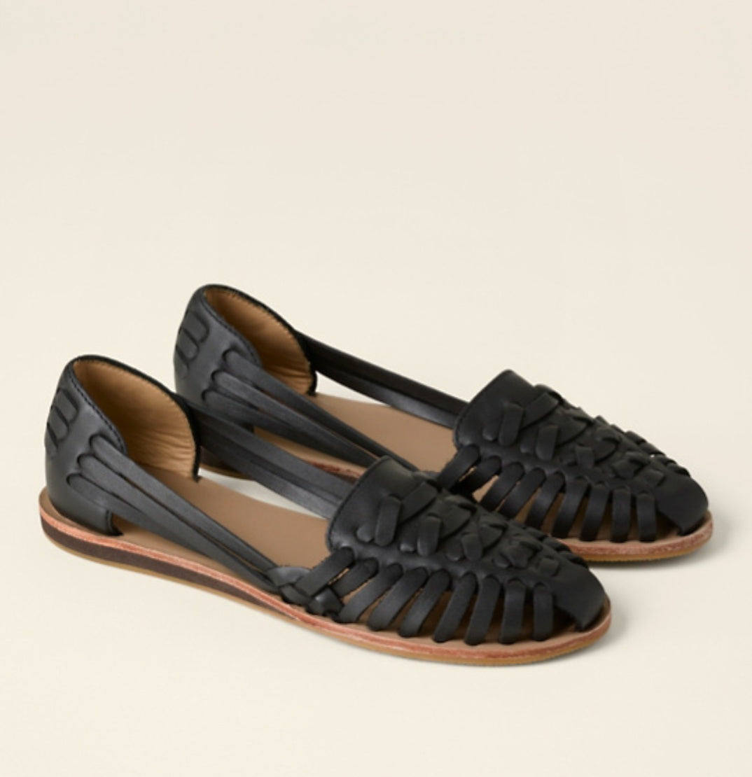 Rosa Damen Huaraches Sandalen, ideal für Urlaub & Alltag. Bequeme Sommerschuhe im Flechtstil für Frauen.