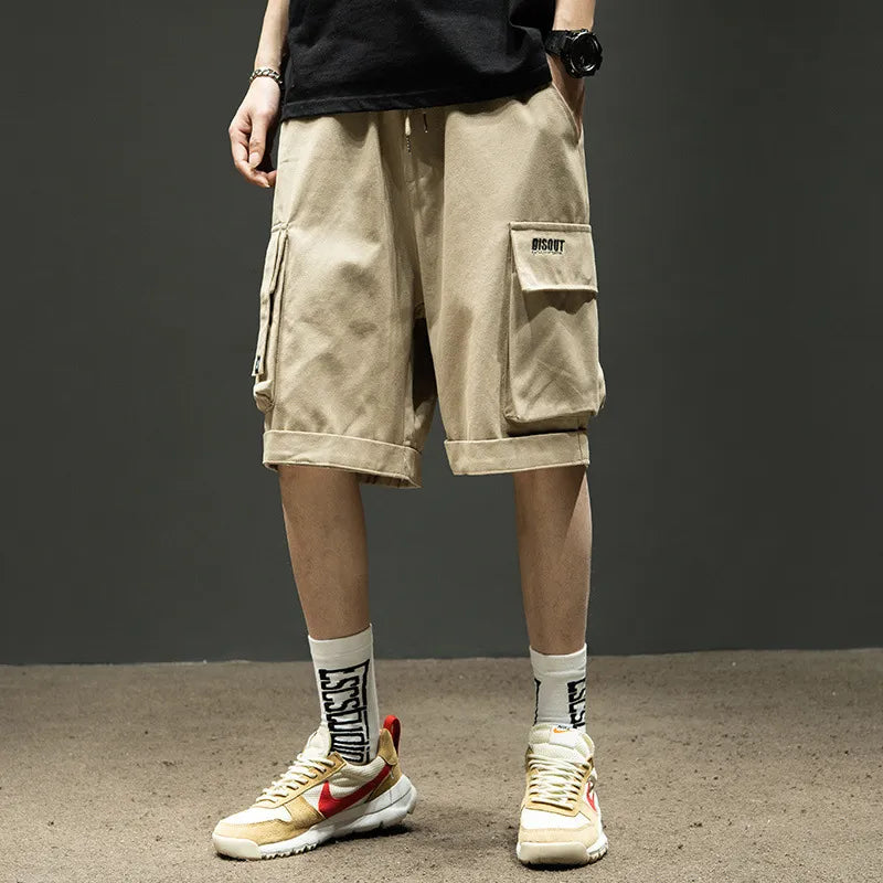 Bequeme Herren Cargo-Shorts, ideal für den Sommer, mit geräumigen Seitentaschen und verstellbarem Bund.