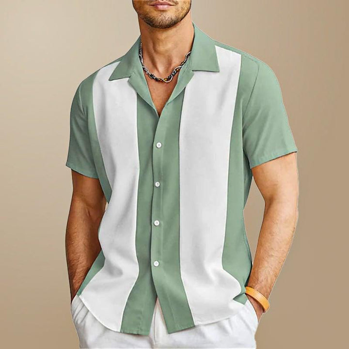 Herren Kurzarmhemd mit modernem Colorblock-Design und stilvollen Streifen. Ideal für Freizeit und Sommer.