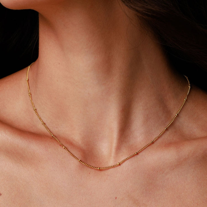 Verstellbare Damen Perlen Halskette, Gold- & Silber-Optik, wasserfest, ein eleganter Perlen Choker.