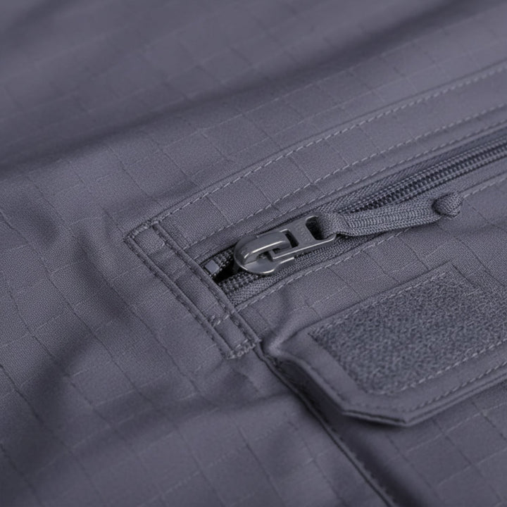 Hochwertige Herren Outdoor-Shorts, dehnbar und schnelltrocknend, mit vielen Taschen, ideal für Wander- & Campingausflüge.