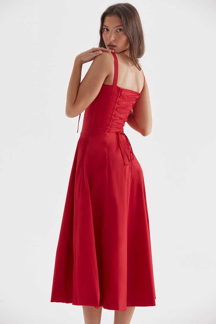 Vielseitiges Bustier-Kleid mit Blumenmuster, als Partykleid oder elegantes Sommerkleid tragbar.