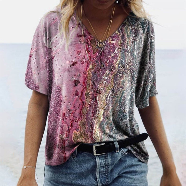 Bequemes Damen T-Shirt mit trendigem Marmormuster, V-Ausschnitt. Lässiges Kurzarmshirt.