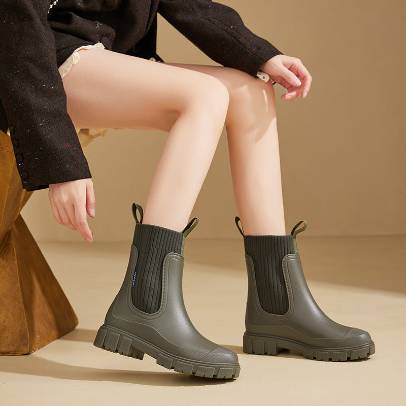 Damen Gummistiefel, wasserdicht, schwarz, Chelsea Boots Stil, ideal für Regen & Outdoor-Aktivitäten.