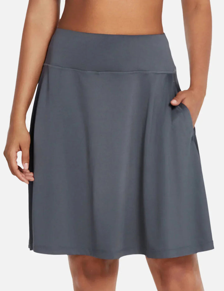 Moderner Damen Skort, UPF50+ Schutz, hoher Bund, integrierte Shorts, für Aktive & Freizeit.