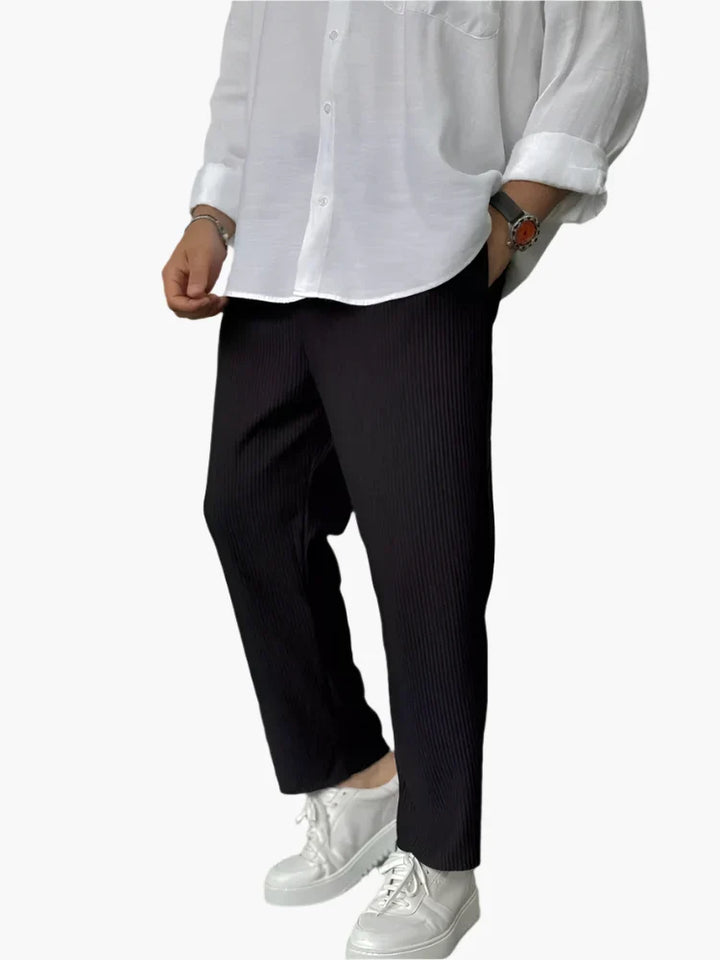 Vielseitige Herren Alltagshose, stilvoll und bequem, perfekt für Business Casual und Freizeitaktivitäten.