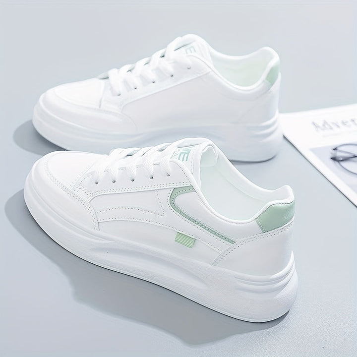 Stilvolle Damen Alltagsschuhe. Modische Sneaker für Damen, die Komfort und Design schätzen. Perfekte Passform.