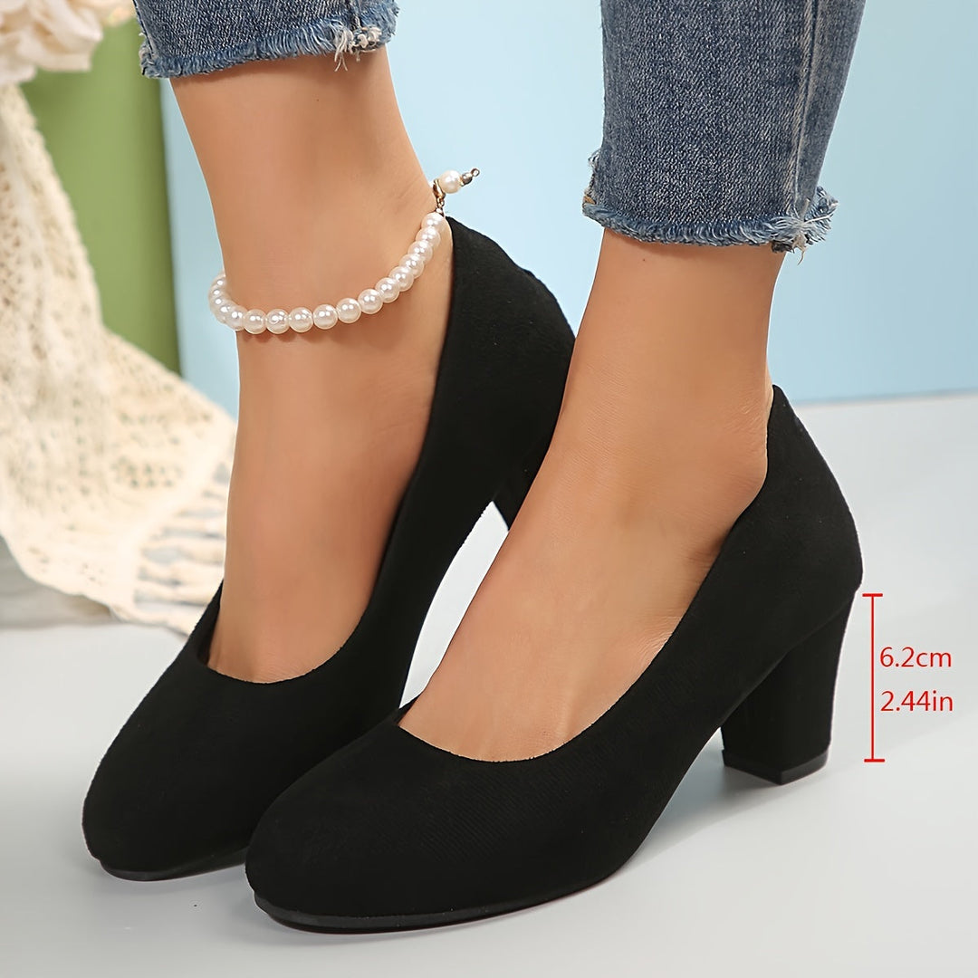 Moderne Damen Pumps mit Panther-Print, 5cm Absatz, weite Passform. Auffällige Komfortschuhe.