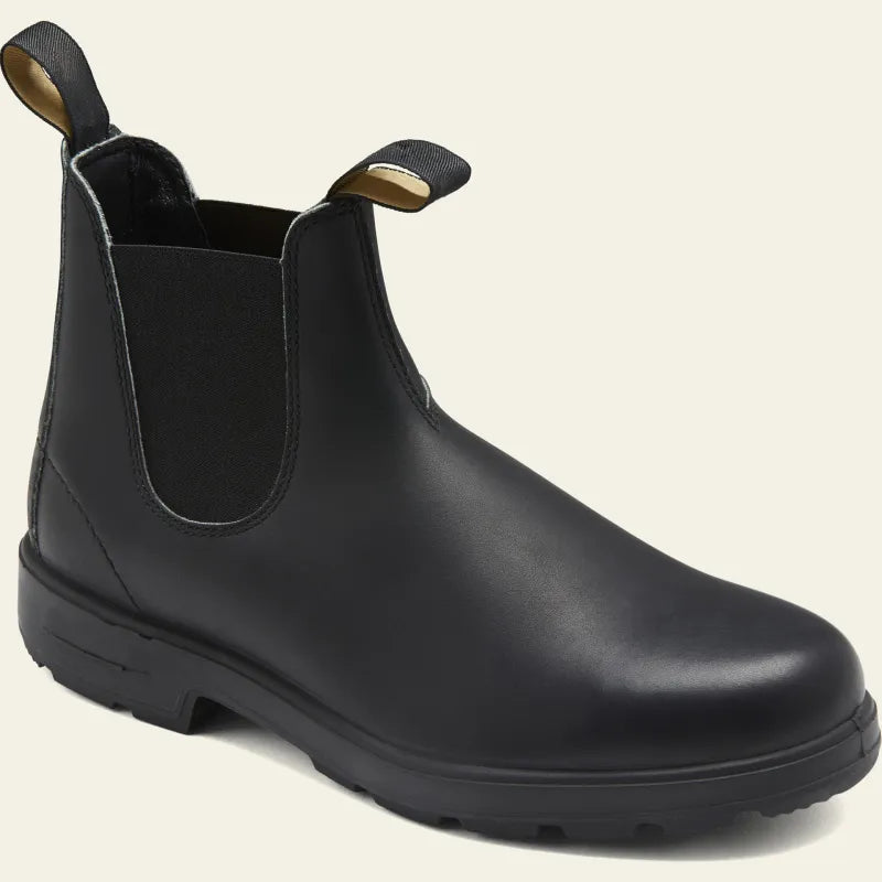 Elegante Herren Slip-On Chelsea-Stiefel. Wasserdichte Stiefel bieten Komfort, Stil und Schutz für den modernen Mann.