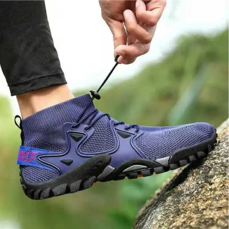 Ergonomische Outdoorschuhe in Blau mit dämpfender Profilsohle, optimal für orthopädischen Komfort.