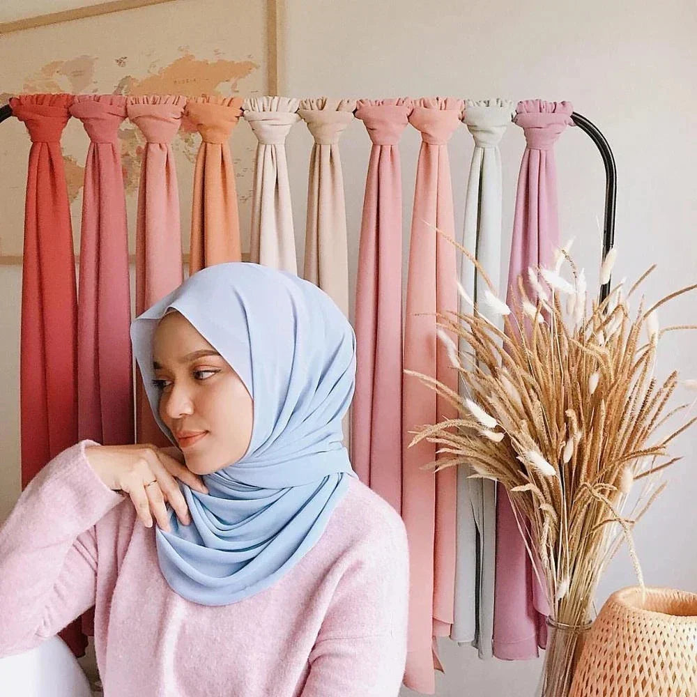 Komfortabler Damen Chiffon Hijab Schal Leilani. Leichtes Material für maximalen Tragekomfort & Stil.
