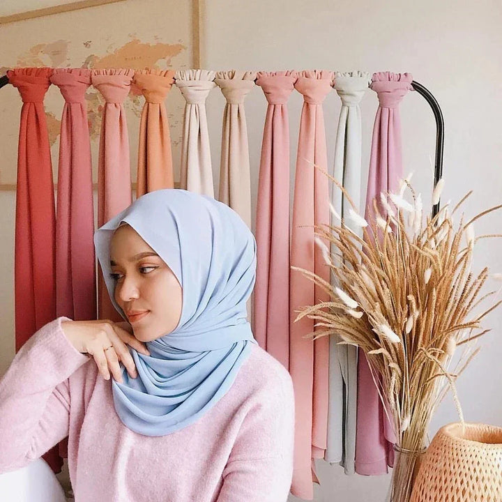 Komfortabler Damen Chiffon Hijab Schal Leilani. Leichtes Material für maximalen Tragekomfort & Stil.