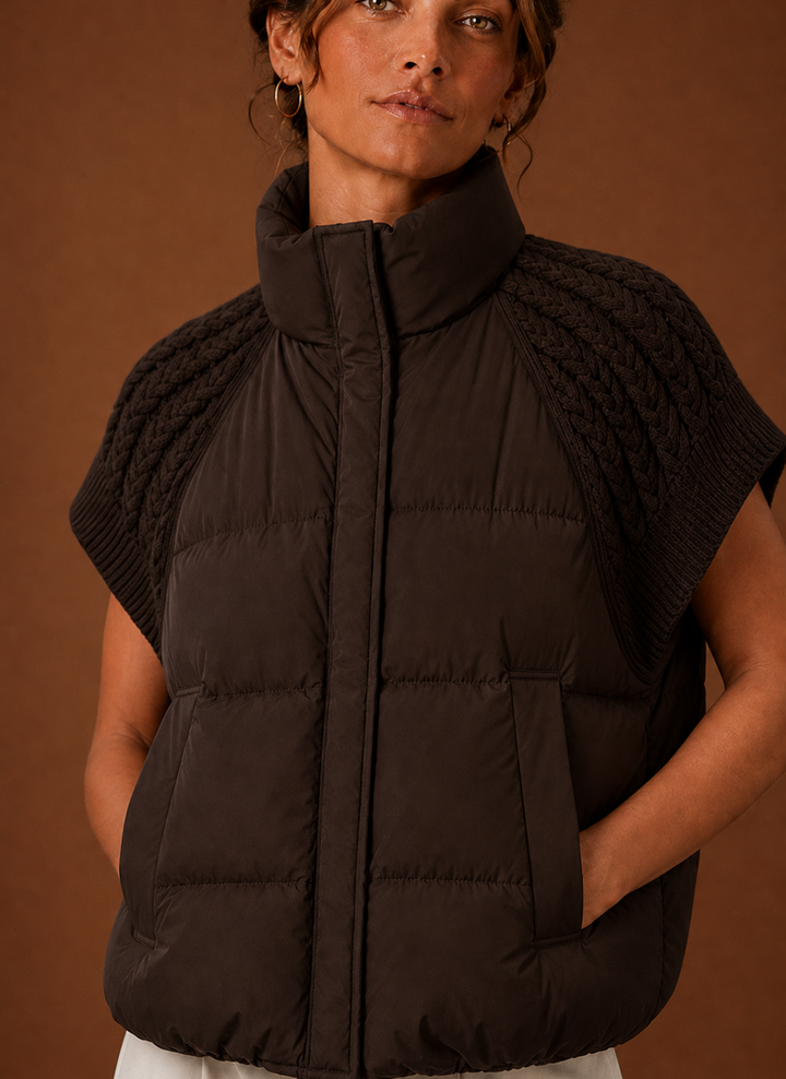 Damen Steppweste mit Strickdetails, wärmend & chic für Herbstspaziergänge oder winterliche Freizeit.