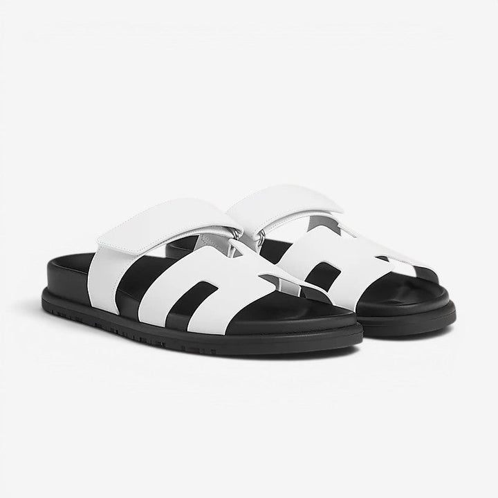 Casual Damen Slip-On Sandalen: Flache Riemensandalen für entspannte Sommer.