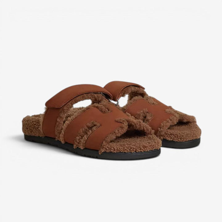 Alltagstaugliche Damen Riemensandalen, Slip-On Style, offene Zehe, Rundkappe.