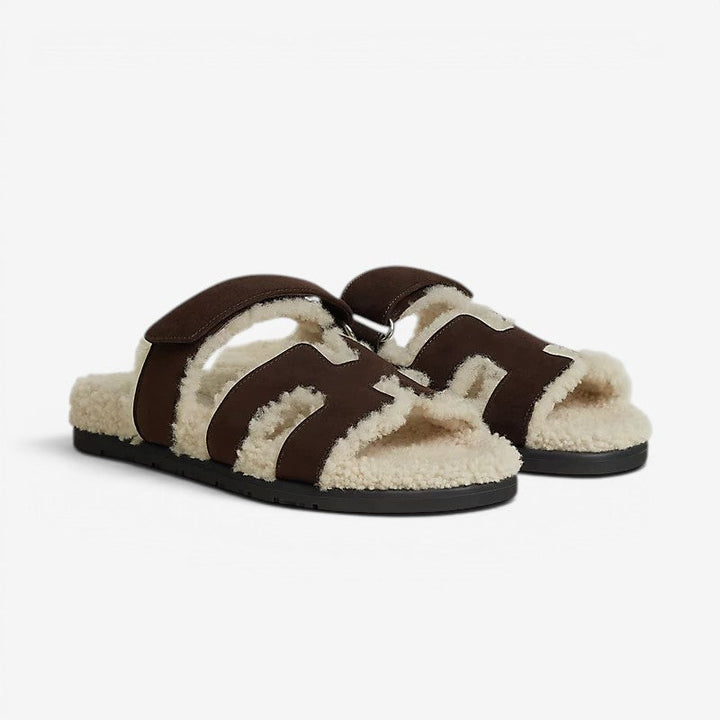 Modische Damen Sommersandalen, Slip-On, flache Sohle, ideal für Alltag.