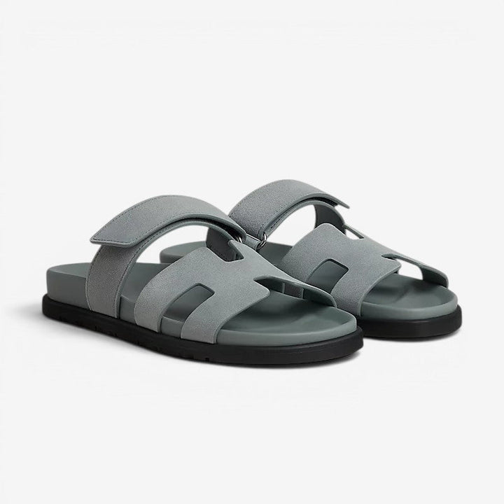 Vielseitige Damen Sandalen: Flache Slip-On Riemensandalen für Alltag & Sommer.
