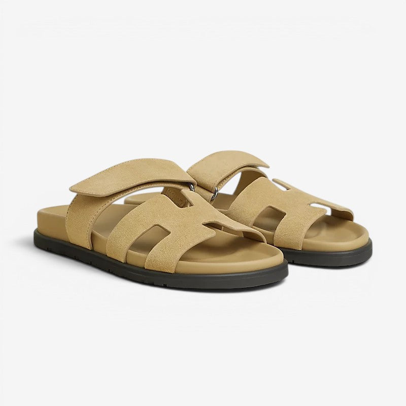 Bequeme Damenschuhe für Sommer: Leichte Riemensandalen, Slip-On.