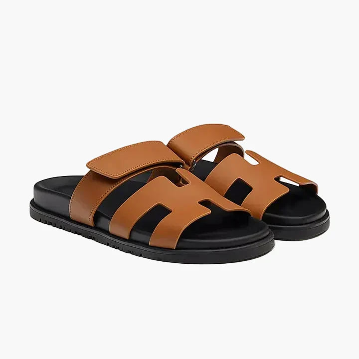 Elegante Herren Sandalen mit Klettverschluss für maximalen Komfort und stilvollen Auftritt im Sommer.