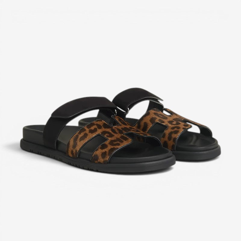 Trendige Damen Flachsandalen, offene Zehe, Slip-On, ideal für Sommer.