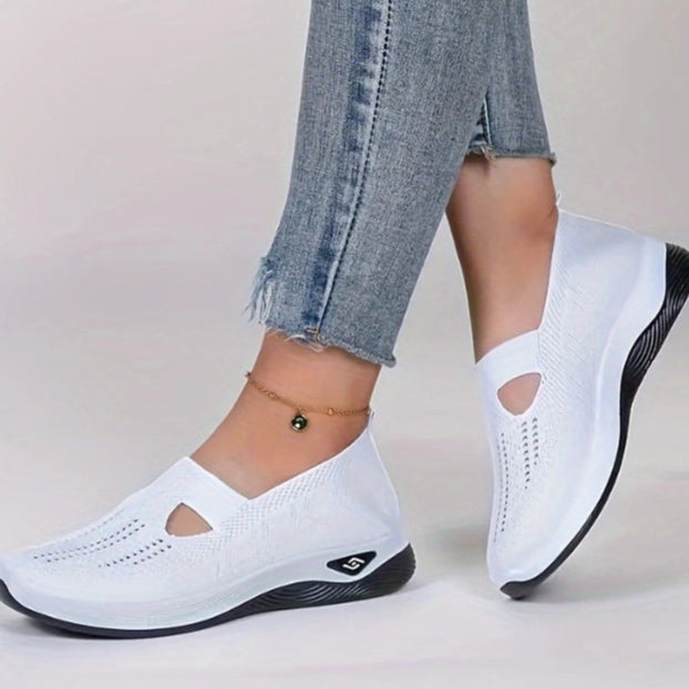 Orthopädische Damen Slip-On Sneaker mit stoßdämpfender Sohle, ideal für Walking, Sport & Alltag.