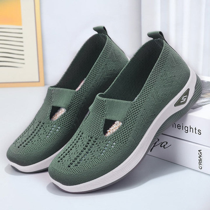Gesundheitsschuhe: Orthopädische Damen Slip-On Sneaker, atmungsaktiv, weite Passform für optimalen Fußkomfort.