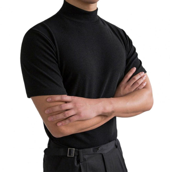 Komfortables unifarbenes Herren Basic Langarmshirt mit Rundhals und geradem Saum.