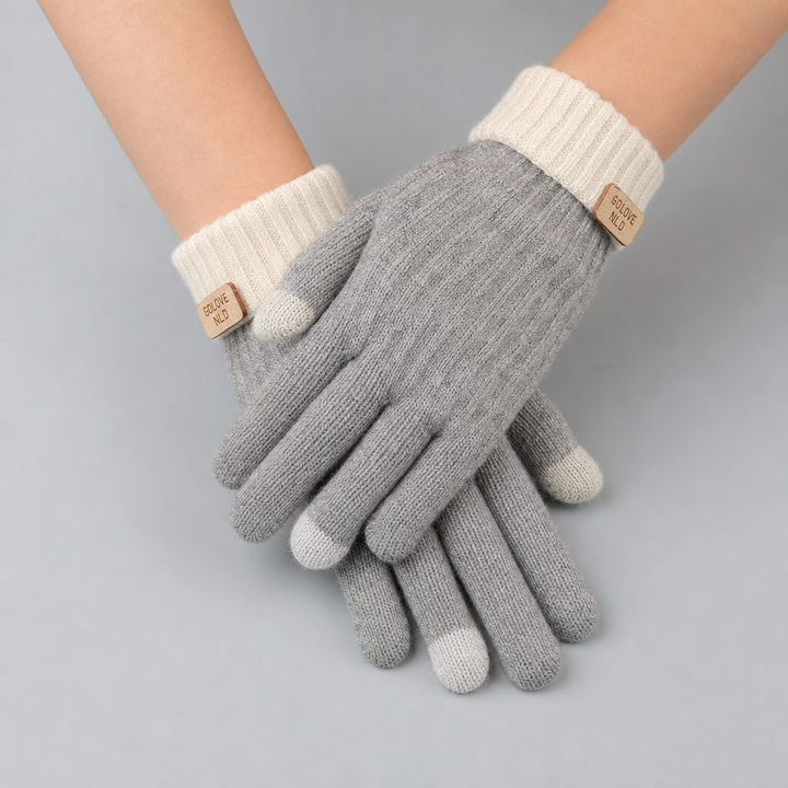 Modische Damen Touchscreen-Handschuhe in Grau, Creme, Blush. Warme Winteraccessoires für kalte Tage.