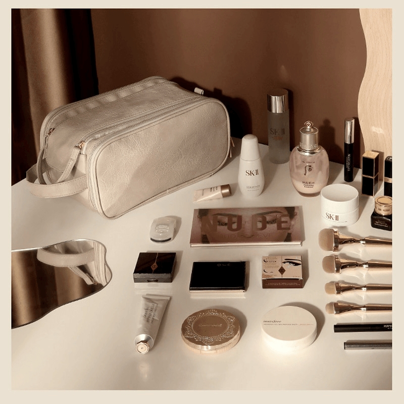 Robuste beige Nylon Kosmetiktasche für Make-up-Aufbewahrung zuhause & auf Reisen. Wasserdichter Organizer.