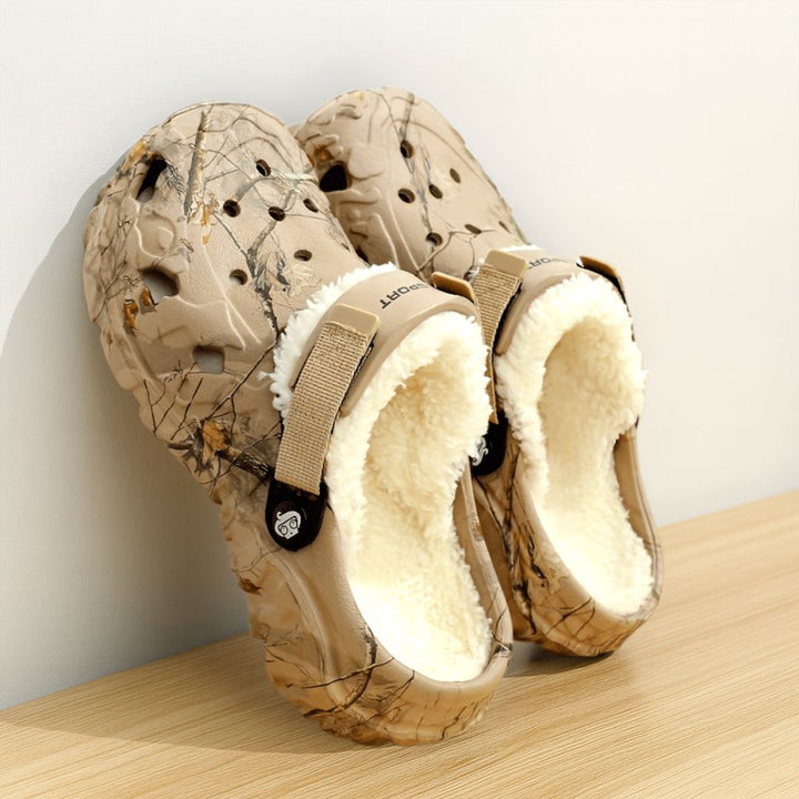 Robuste, gefütterte Unisex-Pantoffeln für Herbst & Winter, geeignet als warme Hausschuhe oder kurze Ausflüge.