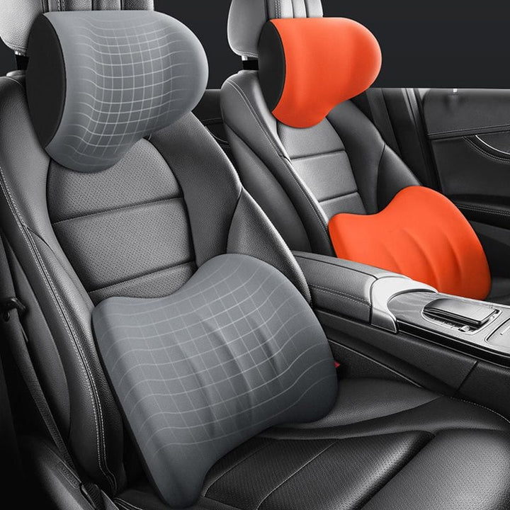 Detailaufnahme: Weiches Memory-Schaum Autokopfstützkissen in schwarz, ergonomisch für Nackenstütze.