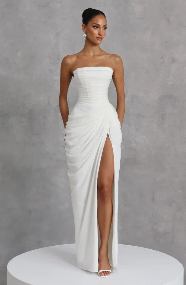 Elegantes Damen-Abendkleid, trägerloses Korsett-Oberteil mit Schnürung, langes festliches Kleid.